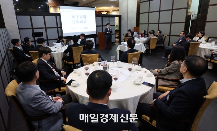  이코노미스트 클럽_김정관 산업통상자원부 장관. 2025.12.16 [한주형기자]