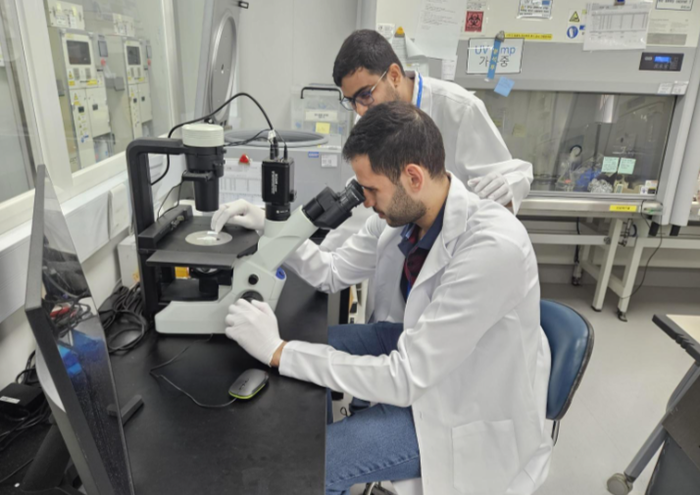  GC녹십자의료재단은 바레인 소재 진단검사센터 파트너사인‘바이오랩(BioLAB)’과 진행한 세포유전 검사의 기술 이전 프로젝트를 마무리했다.사진과 기사는 관련 없음.[GC녹십자의료재단]