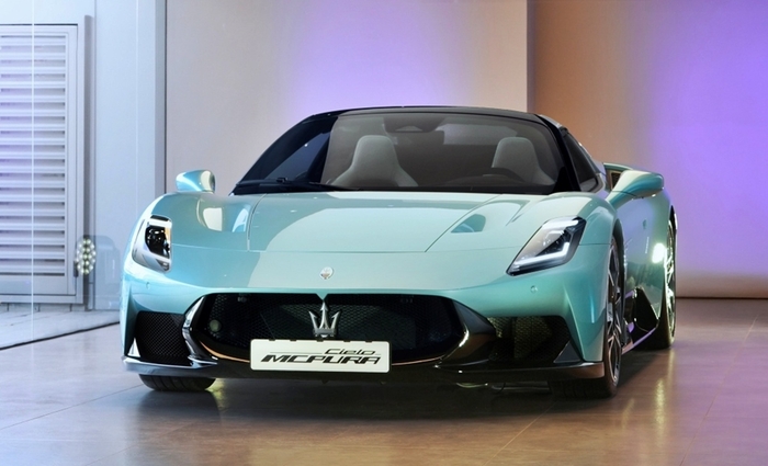  컨버터블(오픈카) 버전인 MC푸라 첼로 [사진출처=마세라티]