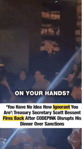  스콧 베선트 미 재무장관이 식당 직원에게 반전 평화단체‘코드핑크’의 공개 저격 발언을 저지할 것을 요청하는 모습.[인스타그램 캡처]