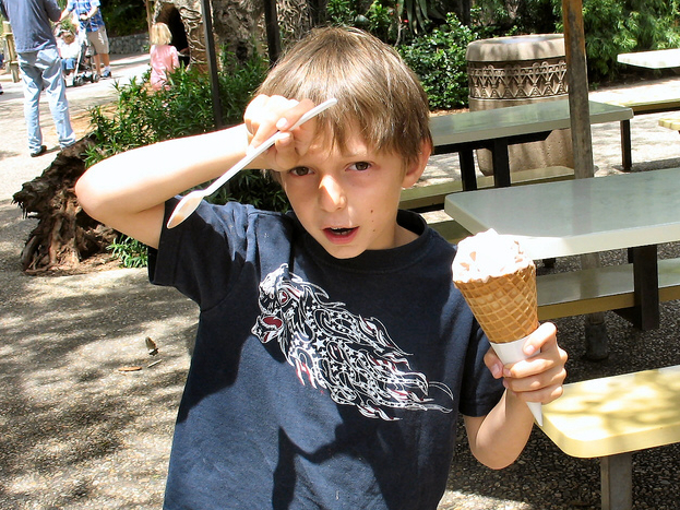  아이스크림을 만끽하는 와중에 엄습하는 브레인 프리즈는,<a href=