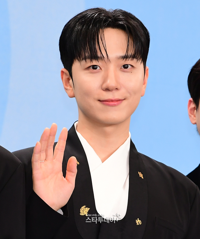 [포토] <b>고우림</b>, <b>연예대상</b> 왔어요