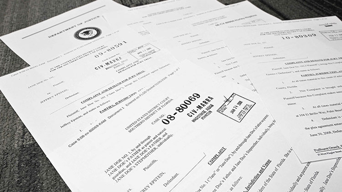  미국 법무부가 19일 (현지시간) 제프리 엡스타인 사건에 대한 수사 기록을 공개했다.[사진 = AFP 연합뉴스]