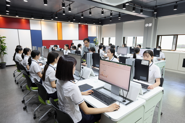 대학 안 가고 초봉 4400만원? 서울여상 대박!