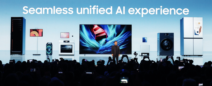  노태문 삼성전자 대표이사 사장이 4일(현지시간) 미국 라스베이거스 윈 호텔에서 열린 CES 2026‘더 퍼스트룩’프레스 컨퍼런스에서 연설을 하고 있다.2026.1.5 [뉴스1]