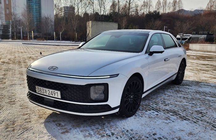 ‘국민 세단’자리만큼은 지키고 있는 그랜저 [사진촬영=최기성 매경 디지털뉴스룸 기자]