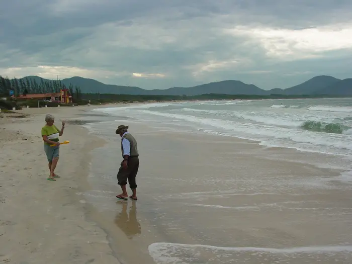  브라질 산타카타리나 섬의 바라 데 라고아 해변.[사진=Adam Jones (CC BY)]