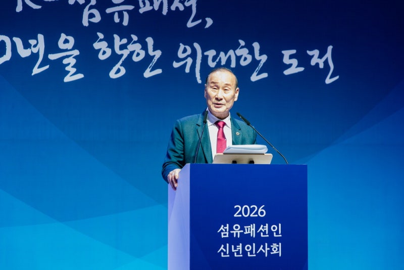 최병오 형지 회장 "AI로 섬유·의류 혁신"