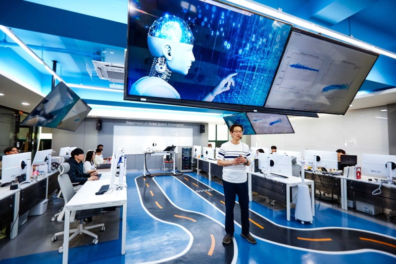 "日 IT기업들이 모셔가요"…대구 전문대 2곳 '취업 대박'