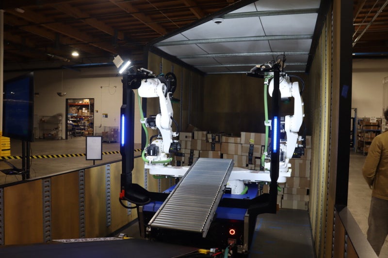 지옥의 상하차 끝 … AI로봇이 빈공간 계산해 테트리스하듯 착착