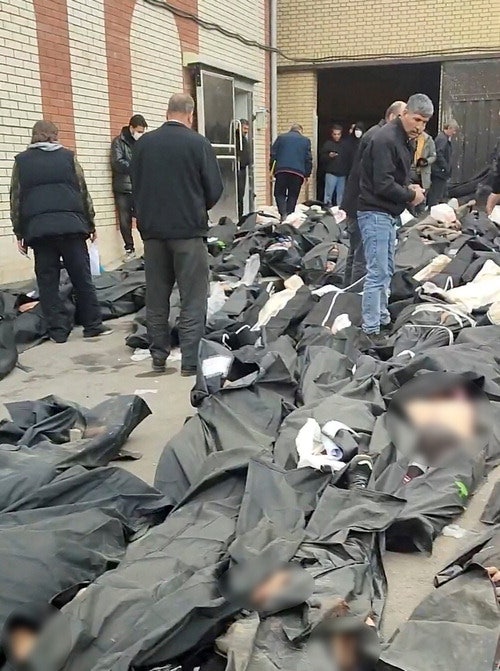 트럼프 "강력 옵션 검토중"… 하메네이 "美 또한 몰락할 것"