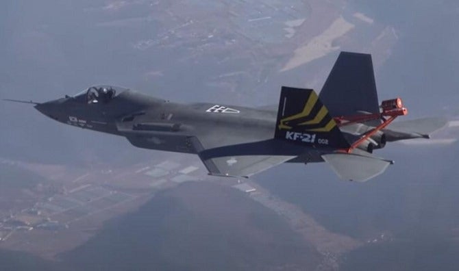 KF-21 '1600회 無사고' 비행시험 대성공