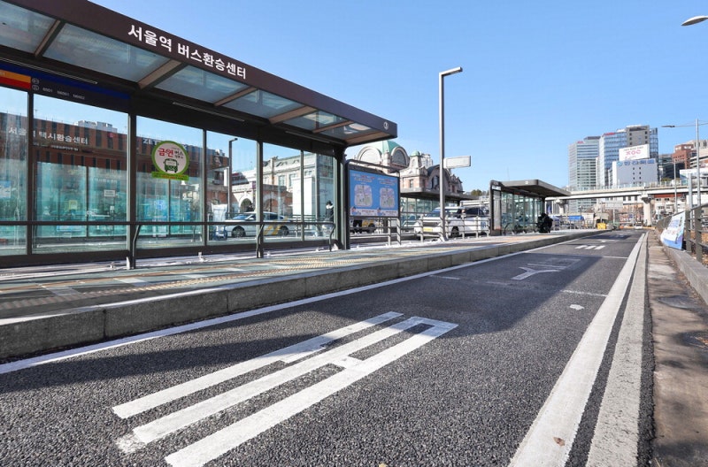 "왜 버스 안오지" 파업 몰랐던 시민들 … 허둥지둥 지하철로 뛰어가