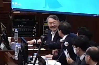 특검 "전두환보다 엄정히 단죄"… 尹 '사형' 구형 순간 헛웃음