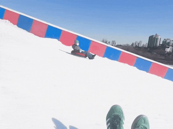  직접 타본 눈썰매.생각보다 속도가 빠르다/사진=김지은 여행+ 기자