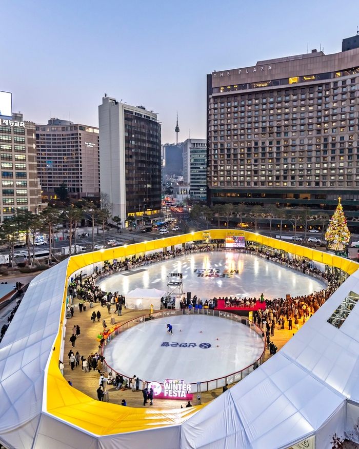  서울광장 스케이트장 전경/사진=서울시 제공