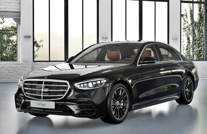  회장님차로 인기높은 벤츠 S클래스.벤츠코리아는 검정에 초점을 맞춘 스탠다드 휠베이스 나이트 에디션을 한국에 내놨다.[사진출처=벤츠]