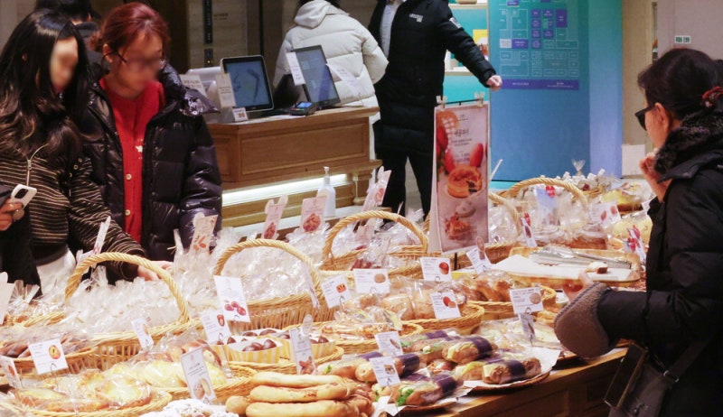 빵값 확 부푼 이유 있었네 … 6조원 밀가루 담합 적발