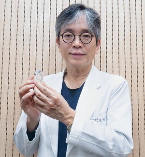 이명 원인 보청기로 잡는 의학적 근거? … 이명 뿌리는 난청, 뇌가 만든 가짜 신호 [기고]