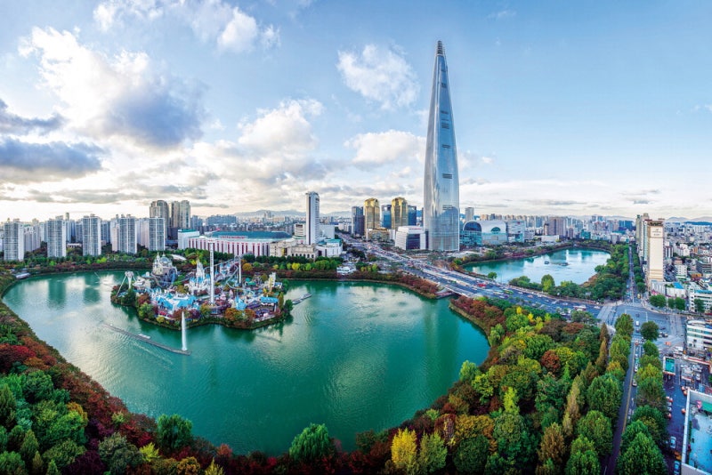 롯데월드타워 '친환경 金' 땄다… 英 IPA서 '베스트' 선정