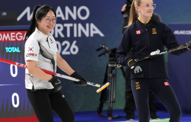 첫 경기부터 정전 … 어수선한 동계올림픽