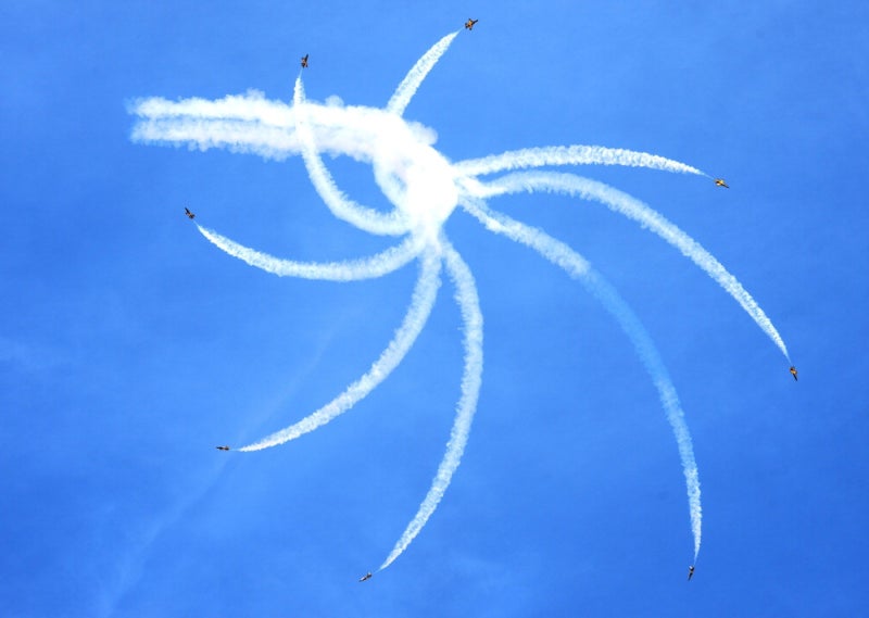 [포토] 케데헌 '골든' 노래 맞춰 … 사우디 하늘 수놓은 블랙이글스