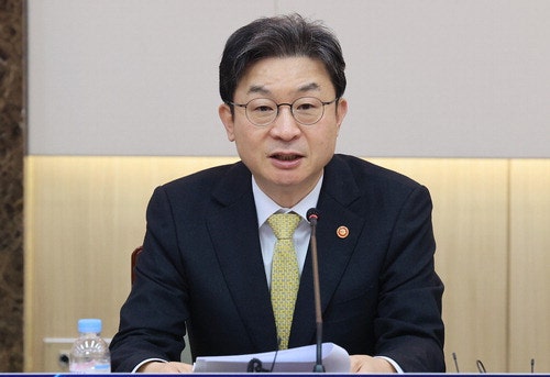 이억원 " 충청권에 세계최대 스타트업 지원센터"