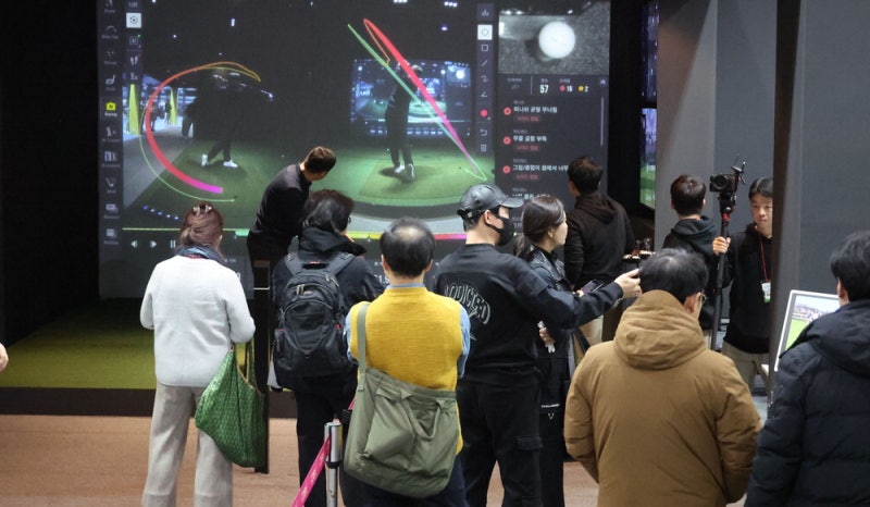 더 커진 600인치 스크린 … 눈을 뗄 수 없는 골프쇼 펼쳐진다
