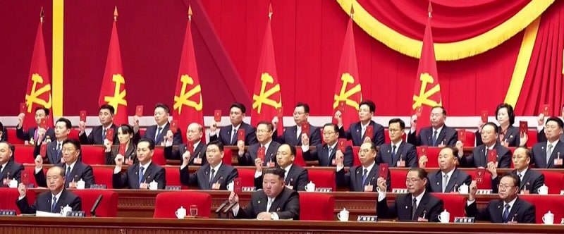 김정은 "국가지위 불가역적" 核보유 자신감