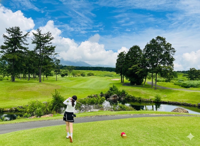 아소 칼데라 평원보며 '굿샷'… 꿈같은 36홀 라운딩