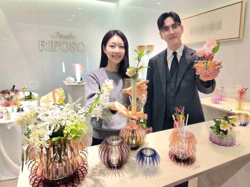 [포토] 화사한 소품에서 느껴지는 봄내음