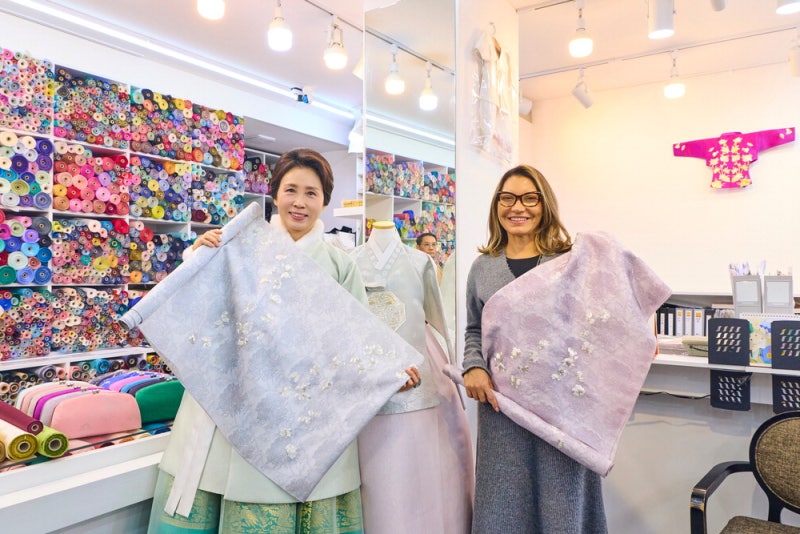 [포토] 김혜경 여사, 브라질 영부인과 한복집서 '활짝'