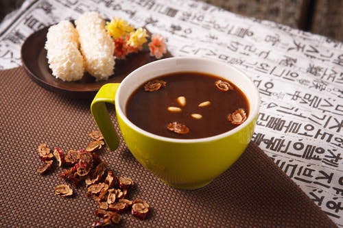 "최애 메뉴는 가래떡·쌍화차" 한방찻집 외국인으로 '북적'