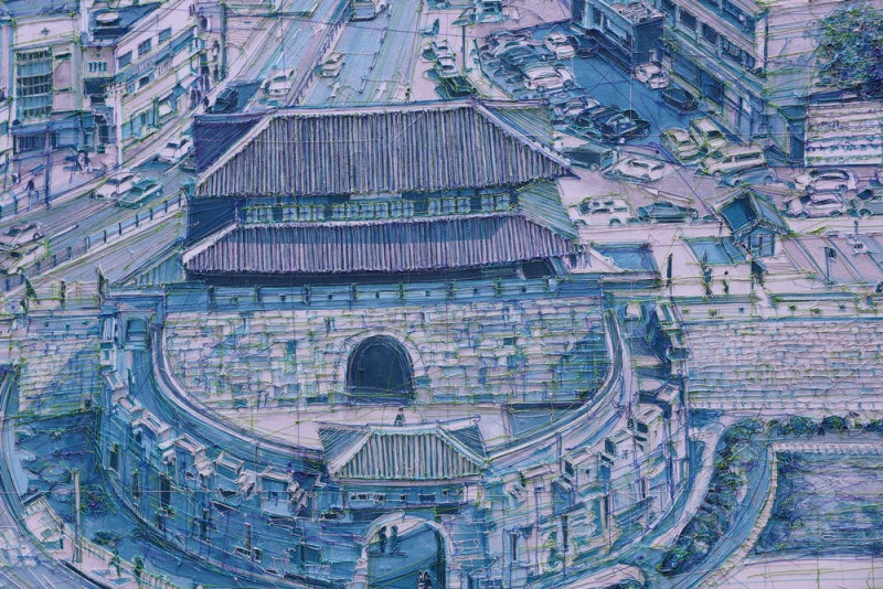 수만겹 선으로 쌓아올린 도시의 풍경과 시간