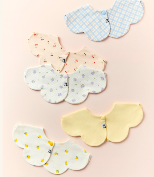 코니의 스테디셀러 턱받이 ‘롤링빕’. <코니>