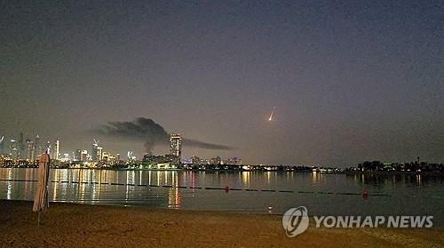  이란 전쟁으로 억만장자의 놀이터였던 두바이가 하루아침에 유령도시가 됐다.[연합뉴스]