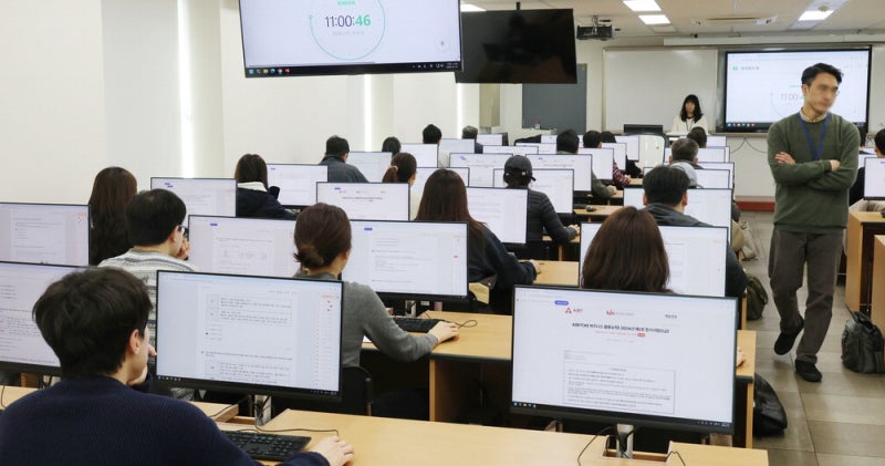 [포토] 열띤 AI 실무능력 평가 시험장