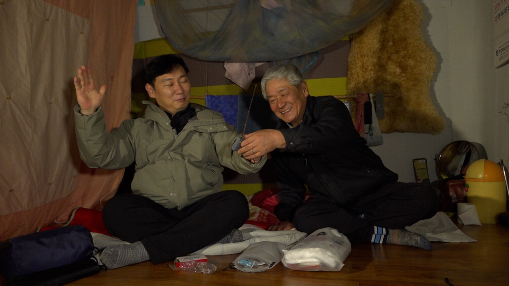 [MBN] 70년 된 황토집에서 찾은 일상의 행복