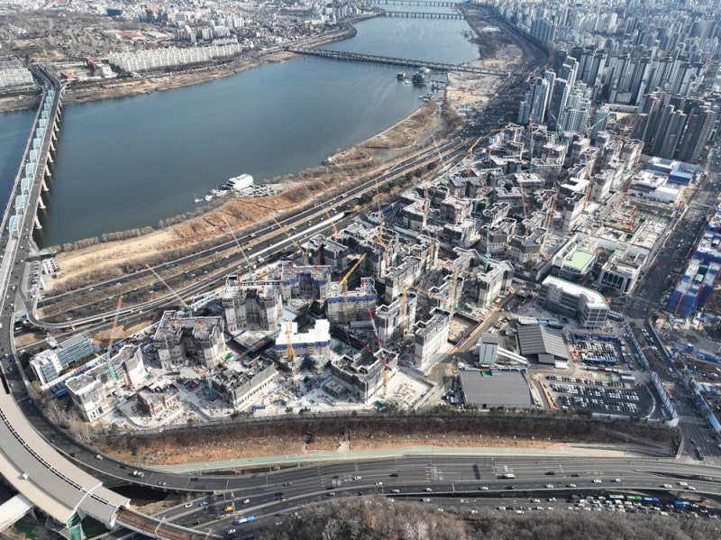 "분양 경기 바닥쳤다"…건설사,모처럼 '주택공급 페달'