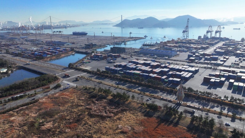 LNG·철강 품은 광양항 … 북극항로 거점 도약 나선다