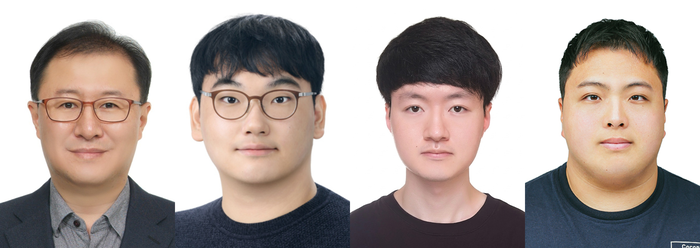  사진 왼쪽부터 성균관대학교 정연욱 교수,김영두,고영우,박종원 연구원.[사진제공 = 성균관대]
