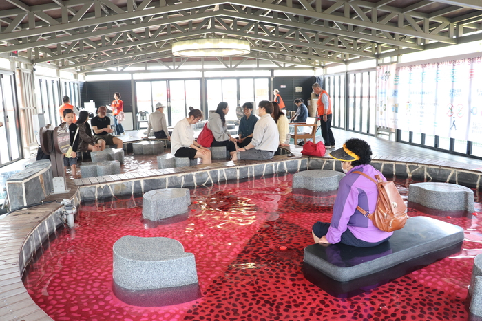 딸기에 진심이라는 이 도시…딸기의 모든 것 보여준 논산 딸기축제