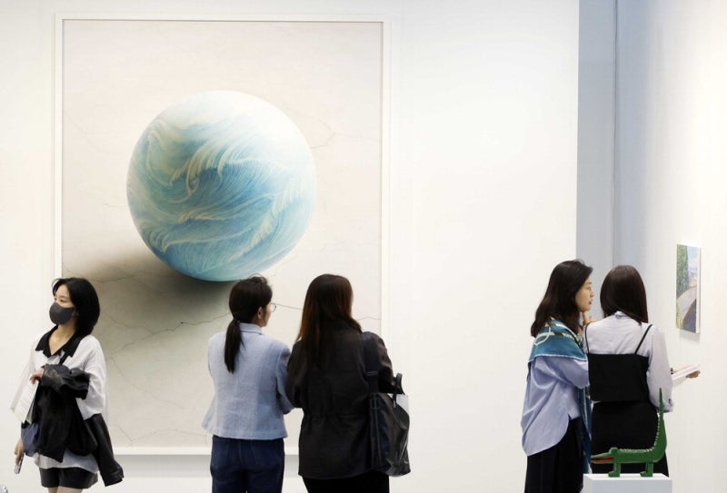 "최고의 미술품 구입 기회 … 홍콩에서 왔어요"