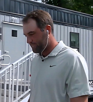 턱걸이하면 김효주처럼 멀리 치겠죠…1인자 따라하기 열풍