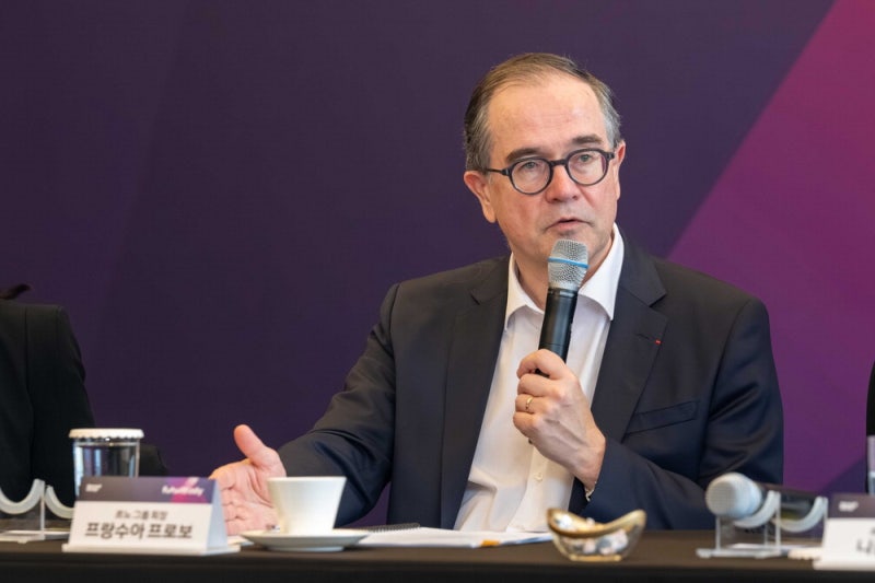 르노 회장 "韓, 중대형차 생산 허브…LG 배터리·포스코 강판 동맹강화"