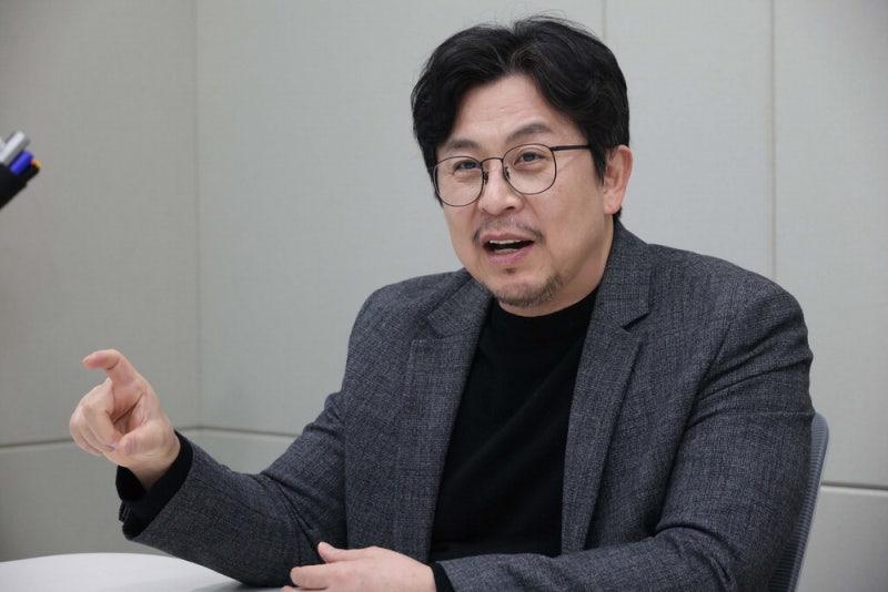 "100년전 교실구조서 AI 수업 힘들어"