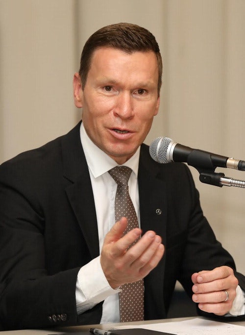 " 부산 달린 2만 러너 참가비 10억여원 통째 기부했죠"