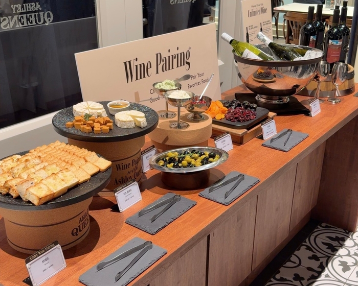 이랜드이츠가 운영하는 애슐리퀸즈가 도입한 ‘와인룸’. [이랜드이츠 제공]