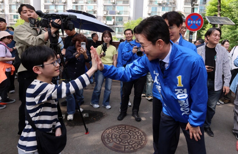 鄭 "세금 아깝지 않은 서울로" vs 吳 "박원순 시즌2 막겠다"
