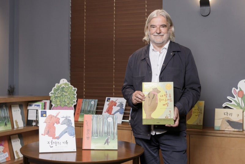 "동화는 상상력 원천…부모가 함께 읽어주세요"